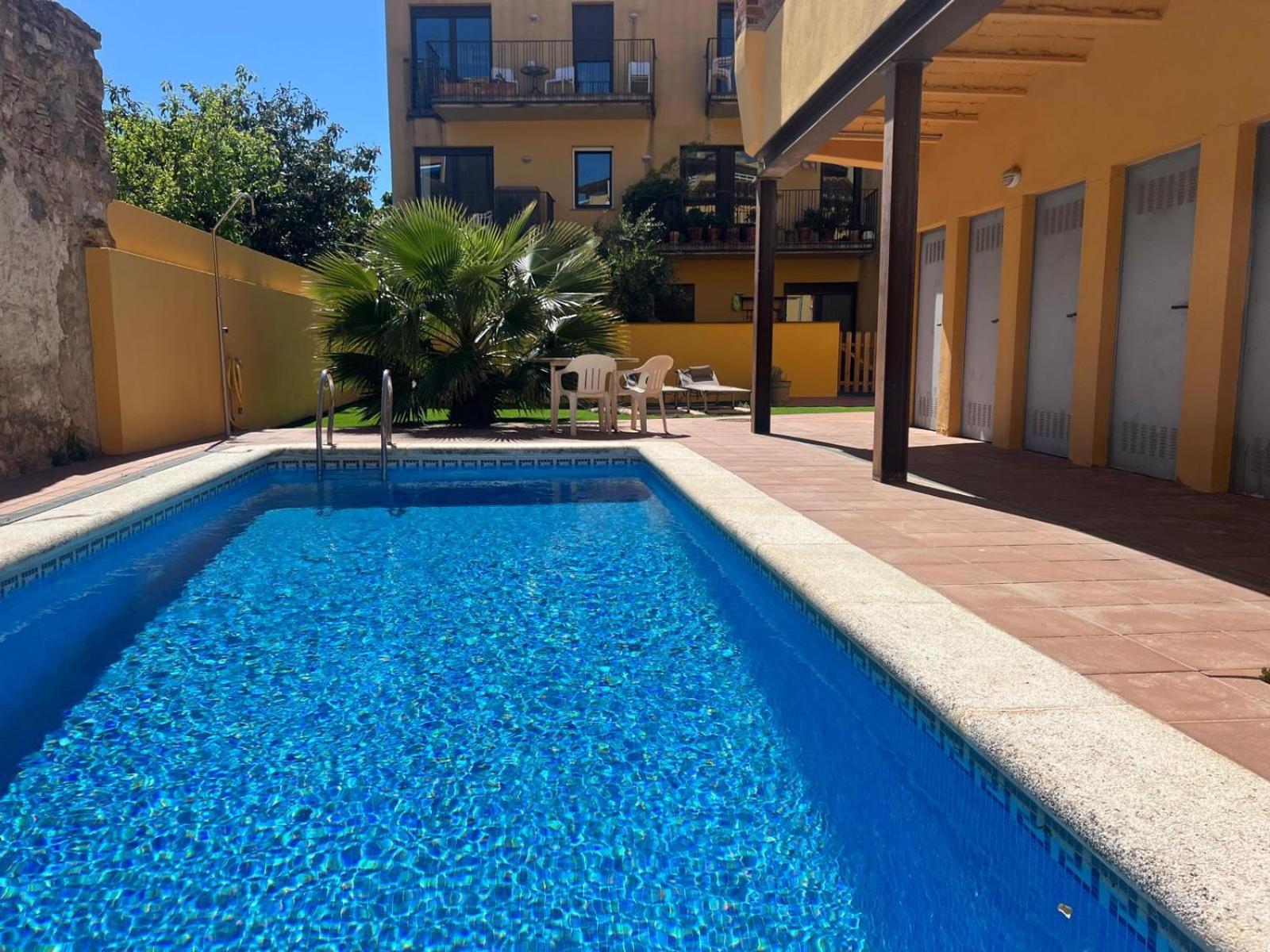 Appartement Ground Floor In Centre Of *